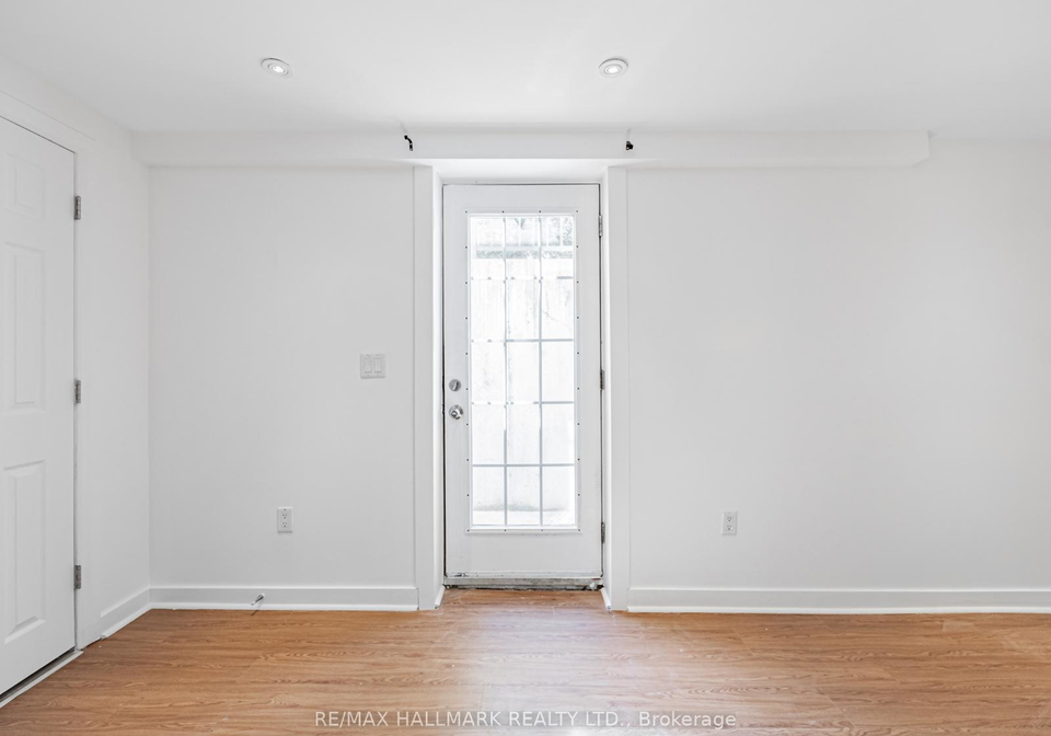 17-crane-crescent-ajax-ontario-e12775384