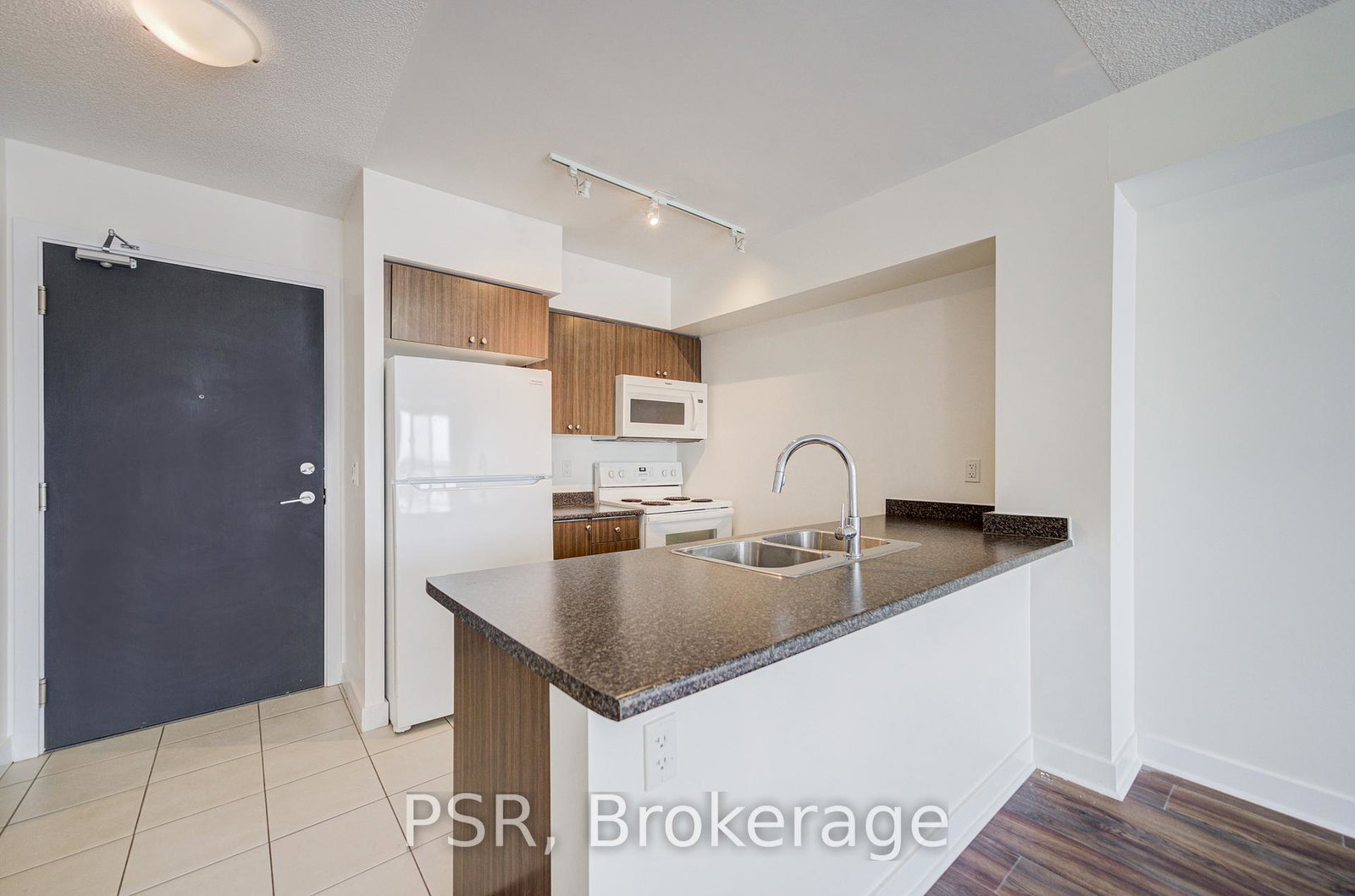 8-trent-avenue-toronto-ontario-e12775972