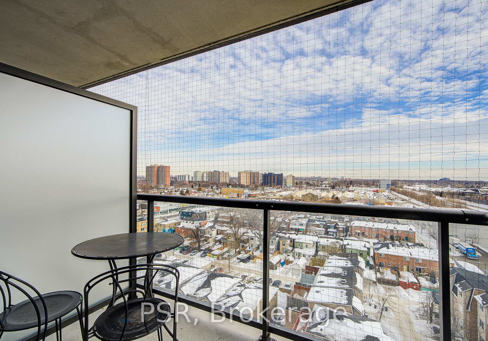 8-trent-avenue-toronto-ontario-e12775972