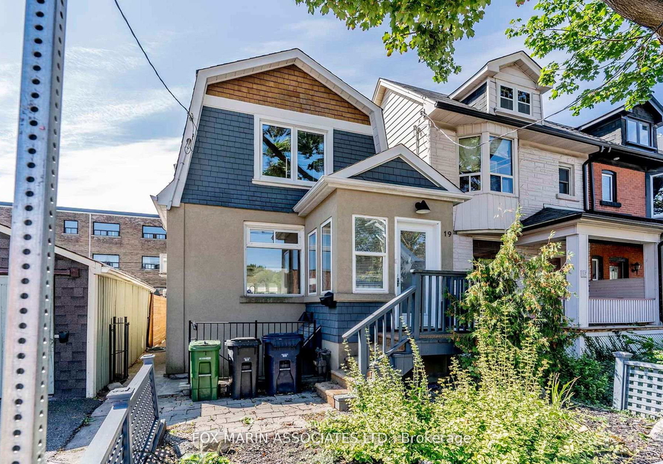 19-pretoria-avenue-east-york-ontario-e12777626