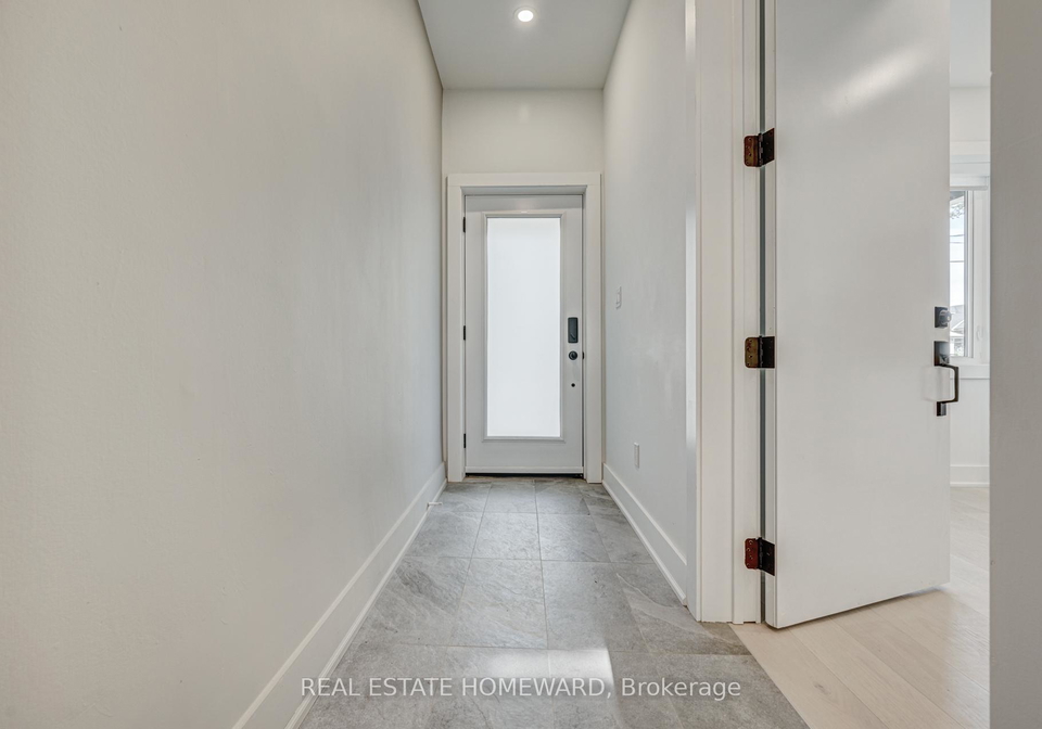 40-dewhurst-boulevard-east-york-ontario-e12778614