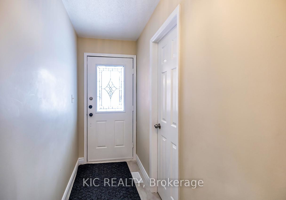16-turnberry-crescent-clarington-ontario-e12778672