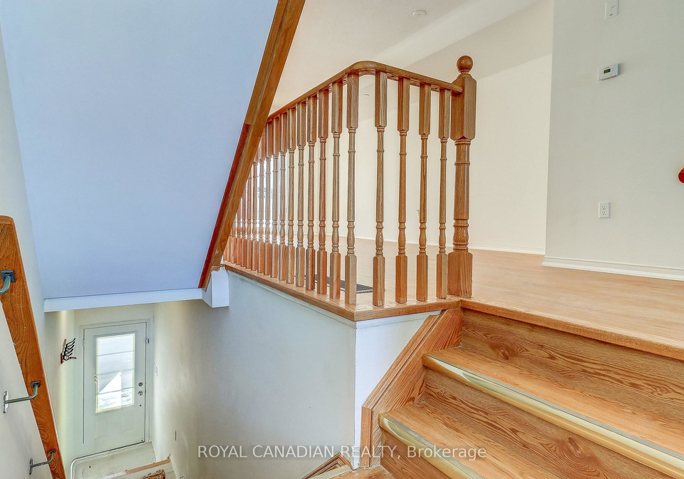 2677-deputy-minister-path-oshawa-ontario-e12779436