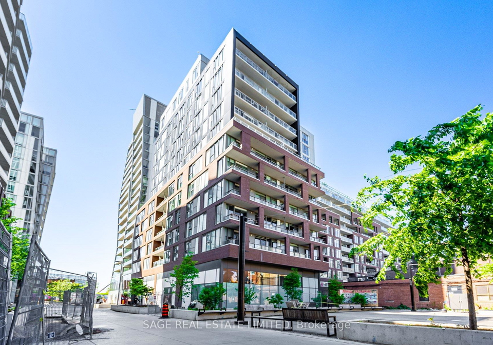 30-baseball-place-toronto-ontario-e12779464