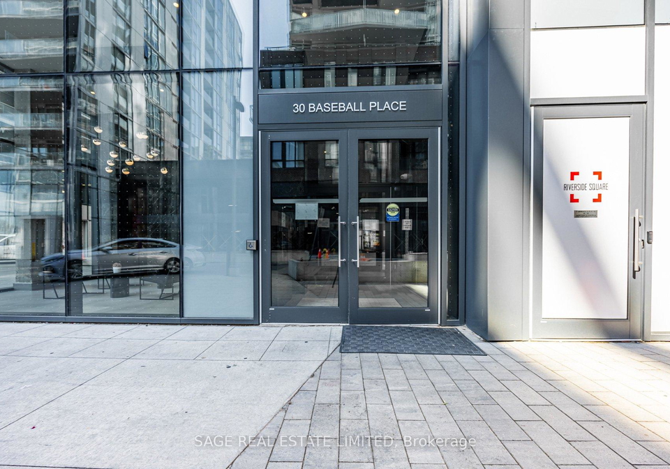 30-baseball-place-toronto-ontario-e12779464