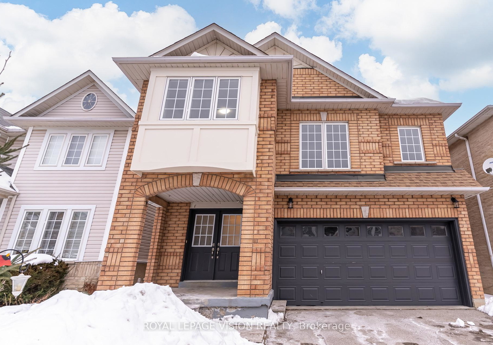 10-woolf-crescent-ajax-ontario-e12779788