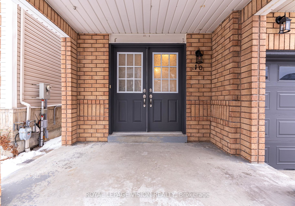 10-woolf-crescent-ajax-ontario-e12779788