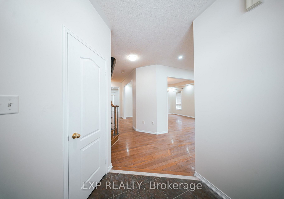 26-peacock-crescent-ajax-ontario-e12780126