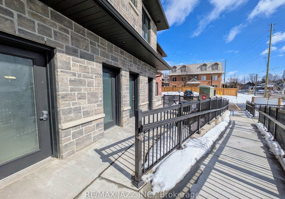 750-king-street-e-oshawa-ontario-e12780796