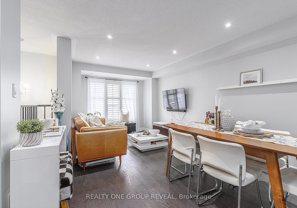 22-lavan-lane-ajax-ontario-e12781282