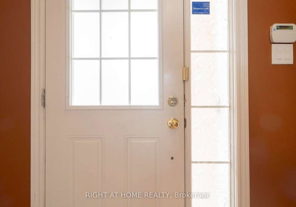 23-ignatius-lane-scarborough-ontario-e12781840