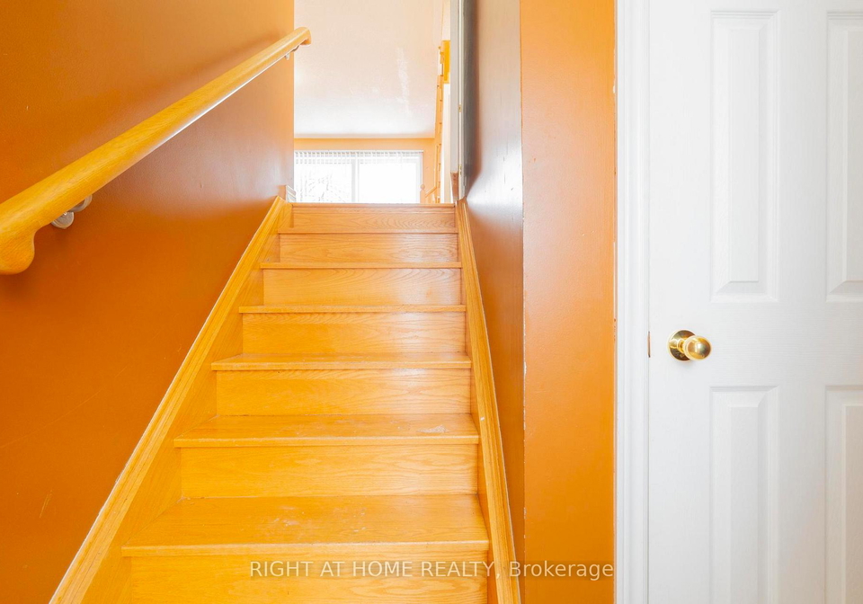 23-ignatius-lane-scarborough-ontario-e12781840