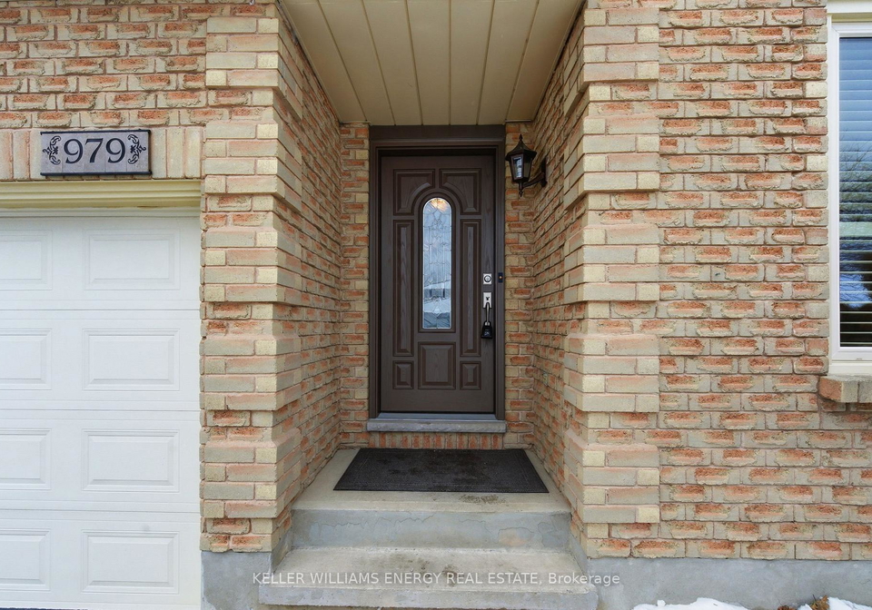 979-peggoty-circle-oshawa-ontario-e12782804