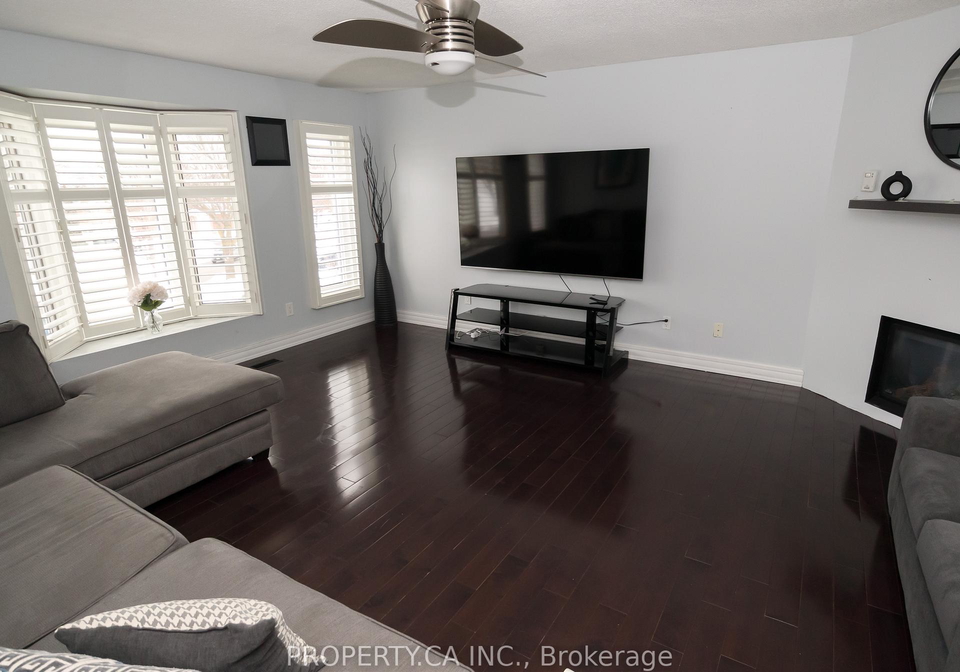 34-sawdon-drive-whitby-ontario-e12783014