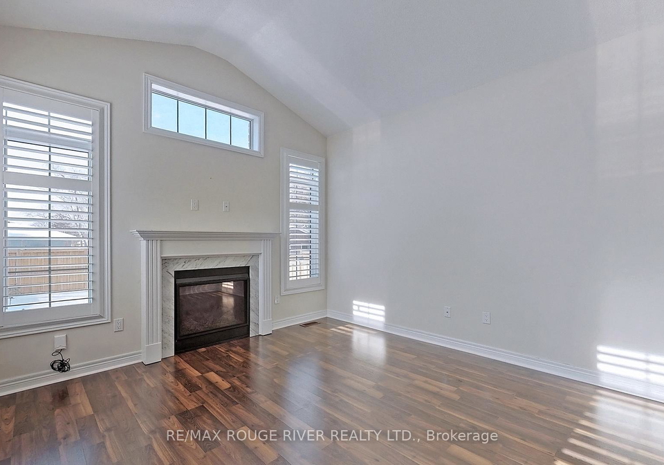 1022-byron-street-n-whitby-ontario-e12784280