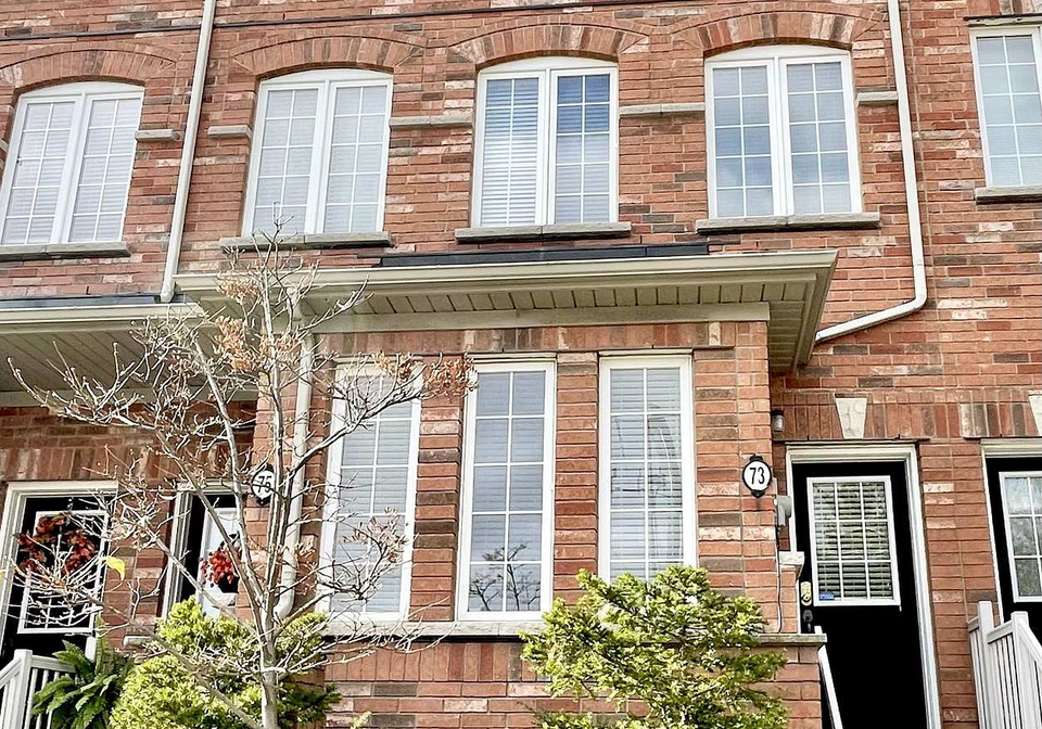 73-enroutes-street-toronto-ontario-e12785450