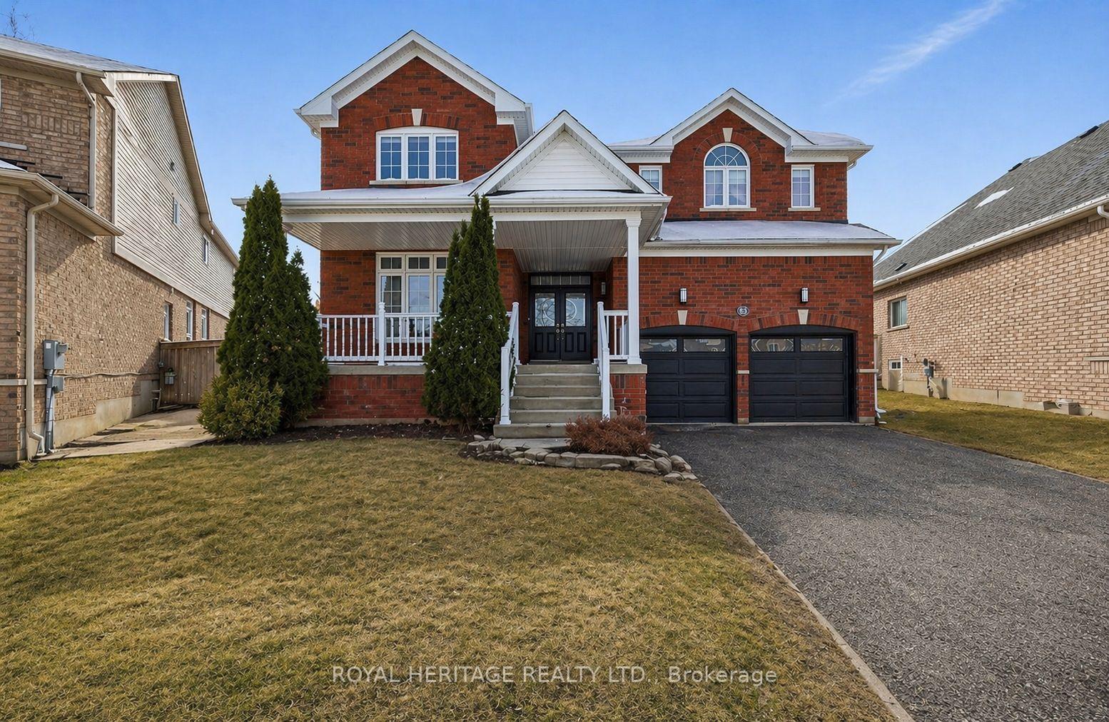 63-laprade-square-clarington-ontario-e12786706