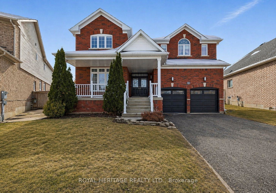 63-laprade-square-clarington-ontario-e12786706