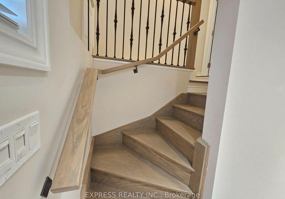 24-darcy-magee-crescent-scarborough-ontario-e12787680