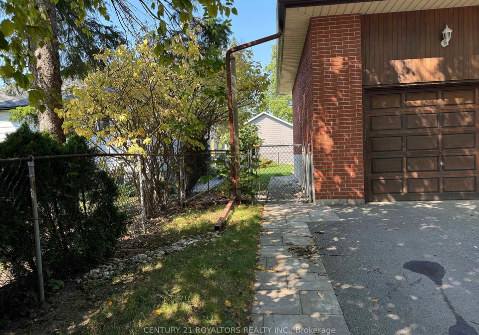 404-trent-street-w-whitby-ontario-e12787884