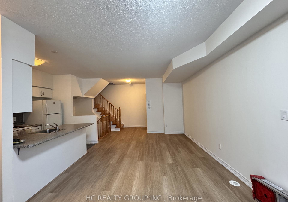 8-eaton-park-lane-scarborough-ontario-e12789378