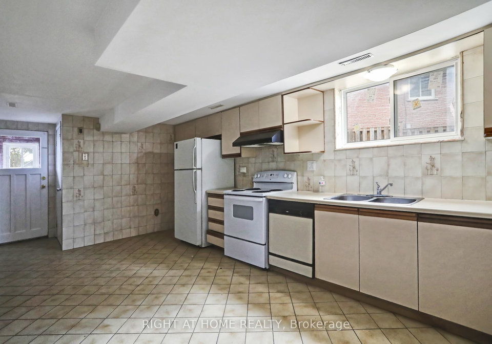 16-kingsdown-drive-scarborough-ontario-e12790454