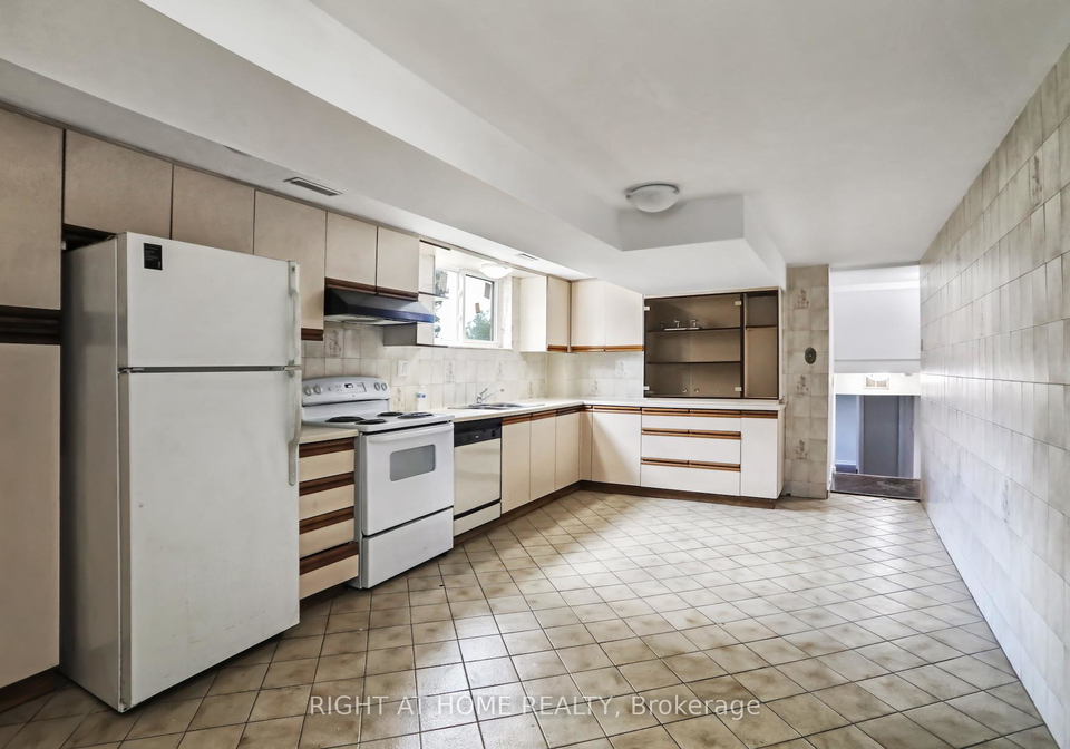 16-kingsdown-drive-scarborough-ontario-e12790454