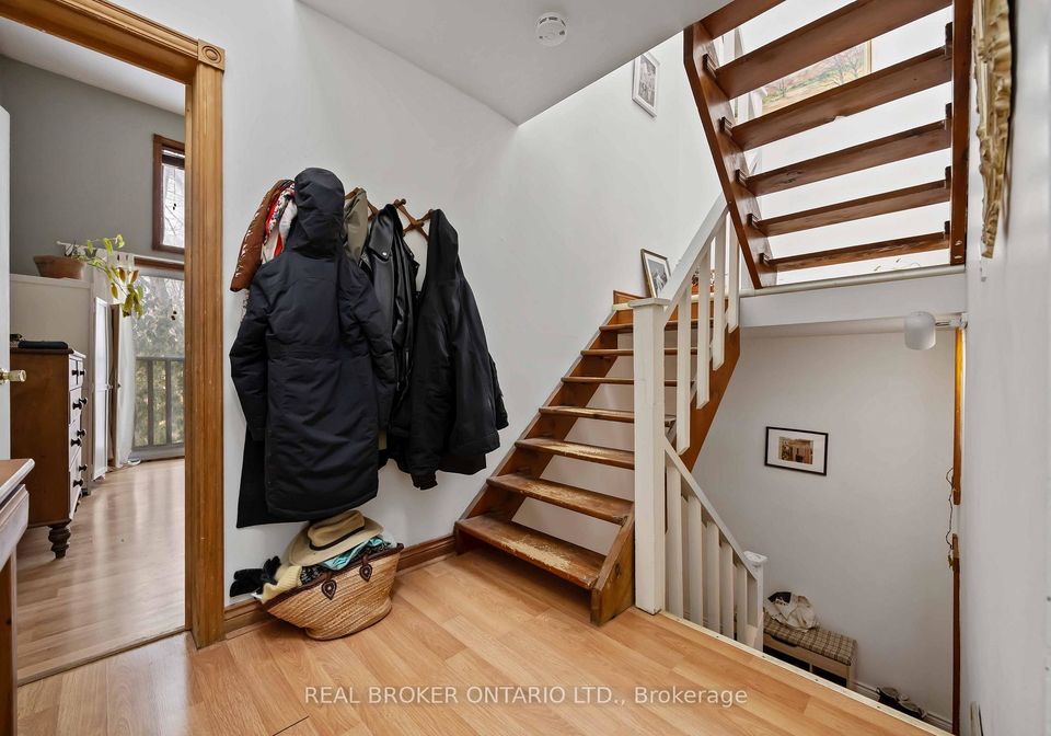 22-curzon-street-toronto-ontario-e12791308