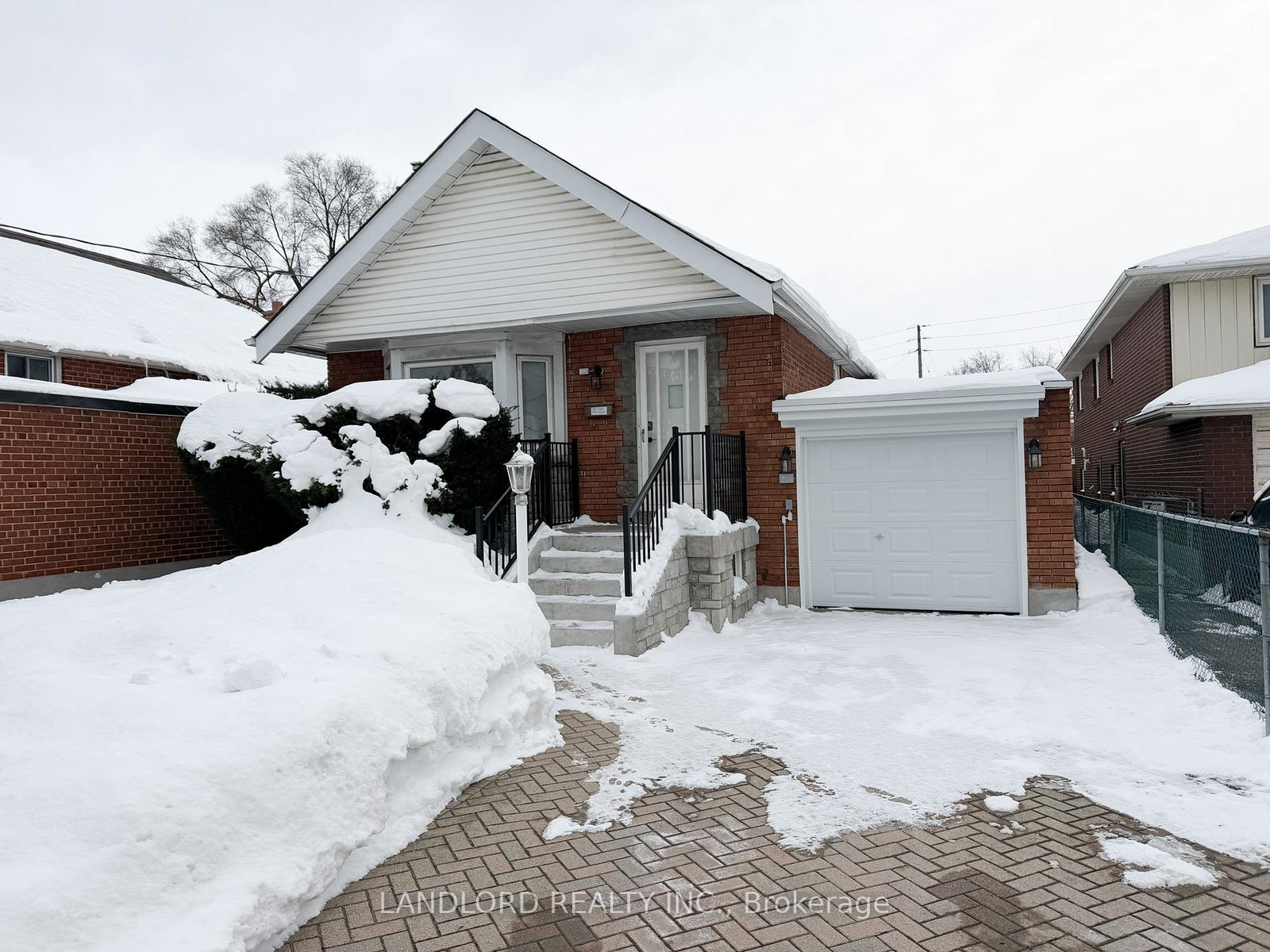 3-davies-crescent-east-york-ontario-e12792804