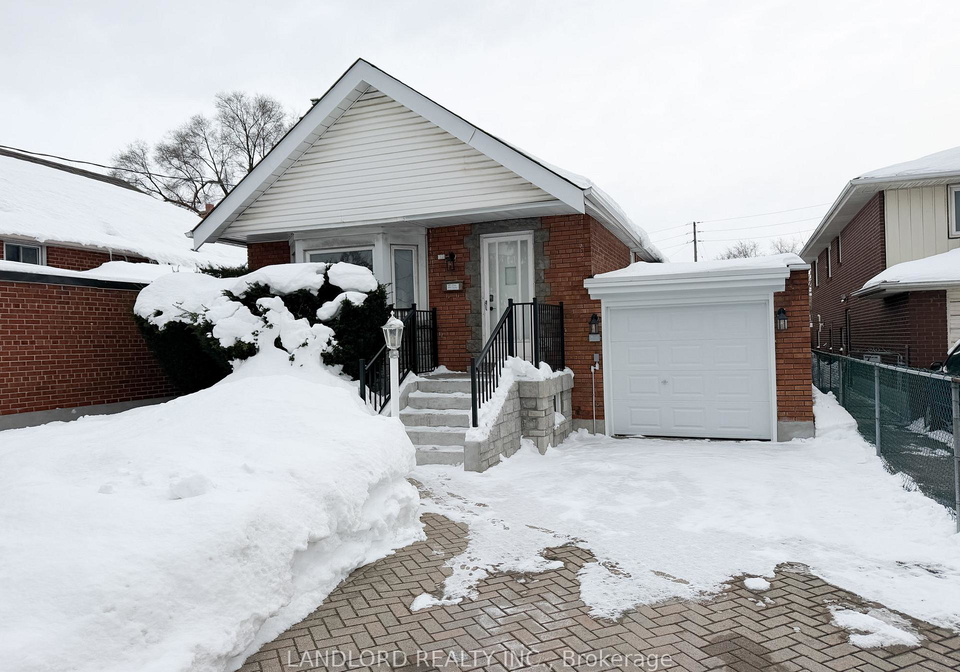 3-davies-crescent-east-york-ontario-e12792804