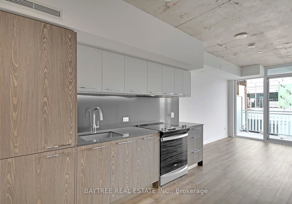 45-baseball-place-toronto-ontario-e12793366