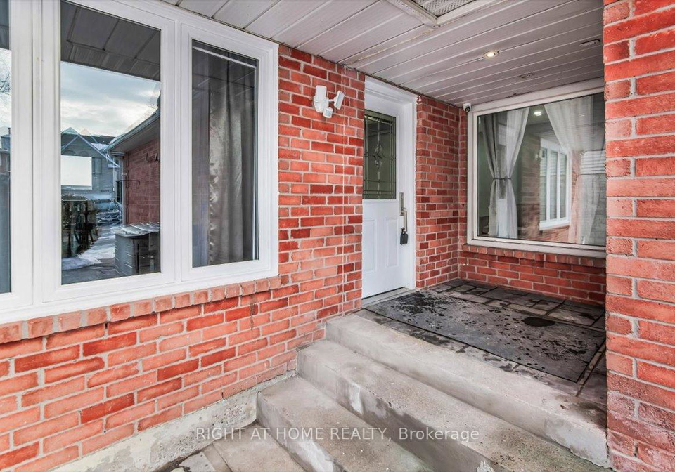 2297-chapman-court-pickering-ontario-e12793394