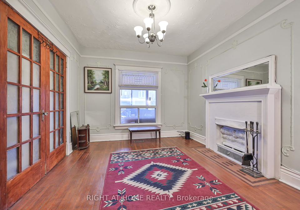 1448-dundas-street-e-toronto-ontario-e12793726