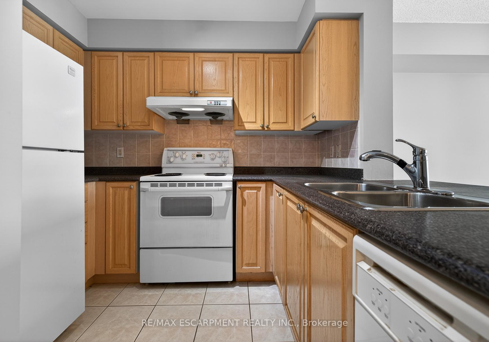 61-town-centre-court-scarborough-ontario-e12795844