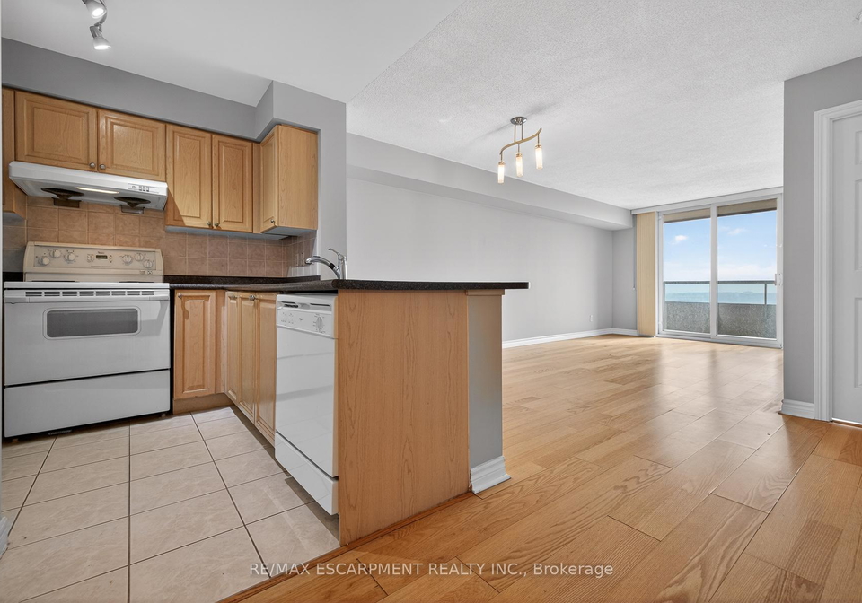 61-town-centre-court-scarborough-ontario-e12795844