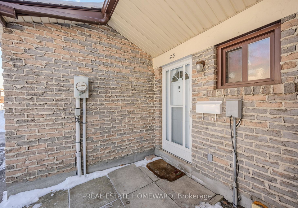1975-memory-lane-pickering-ontario-e12796748