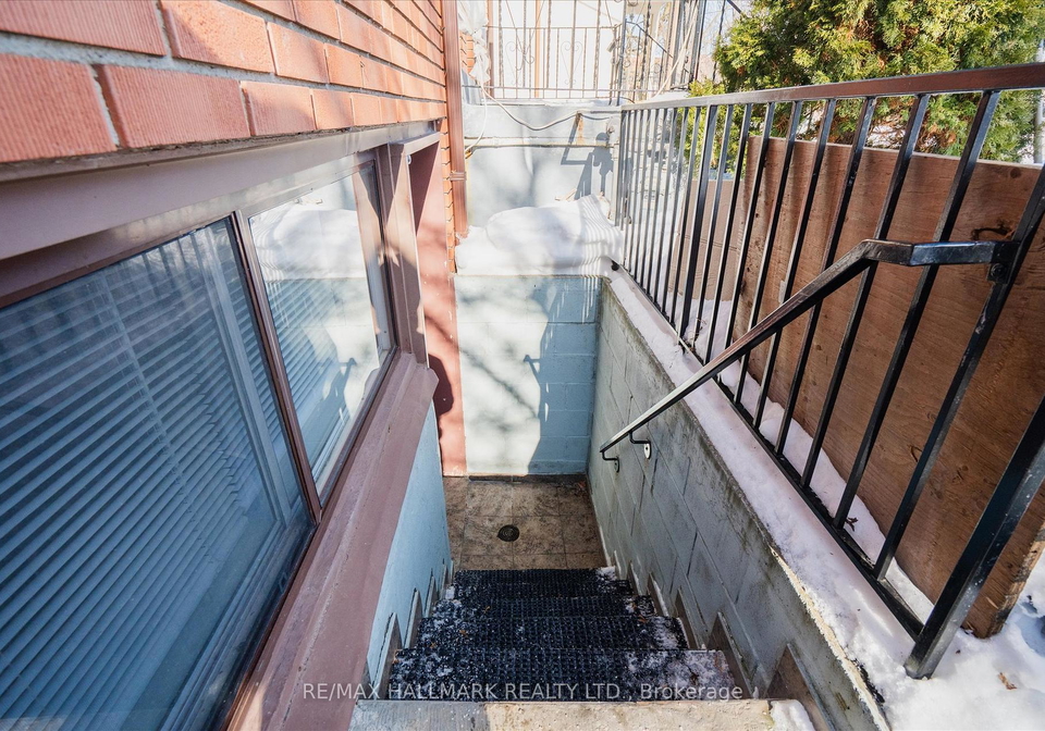 224-pickering-street-toronto-ontario-e12796750