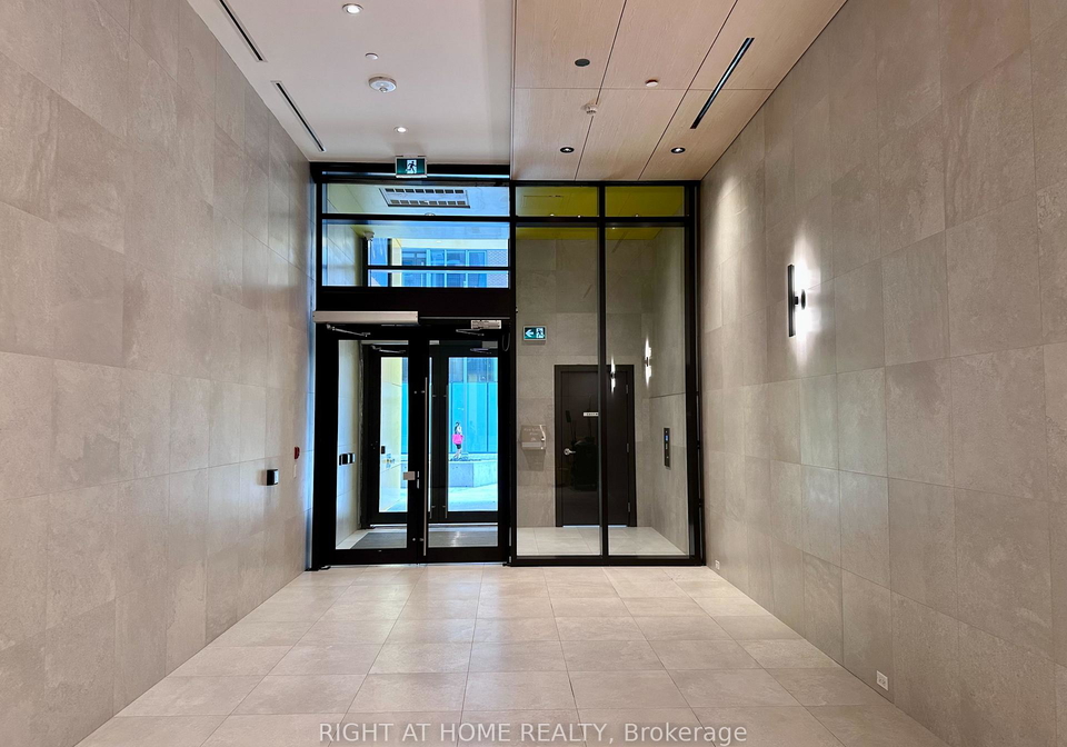 45-baseball-place-toronto-ontario-e12798000
