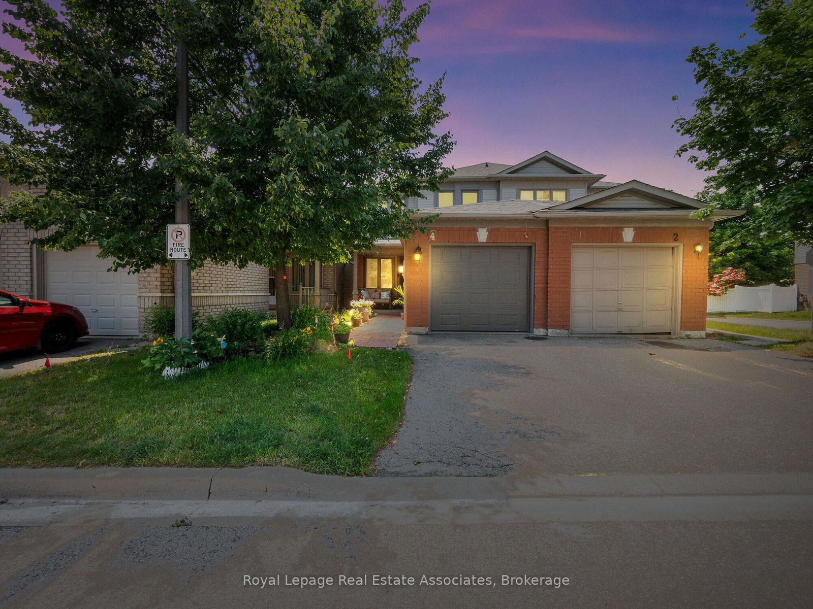 4-greengrove-way-whitby-ontario-e12798934