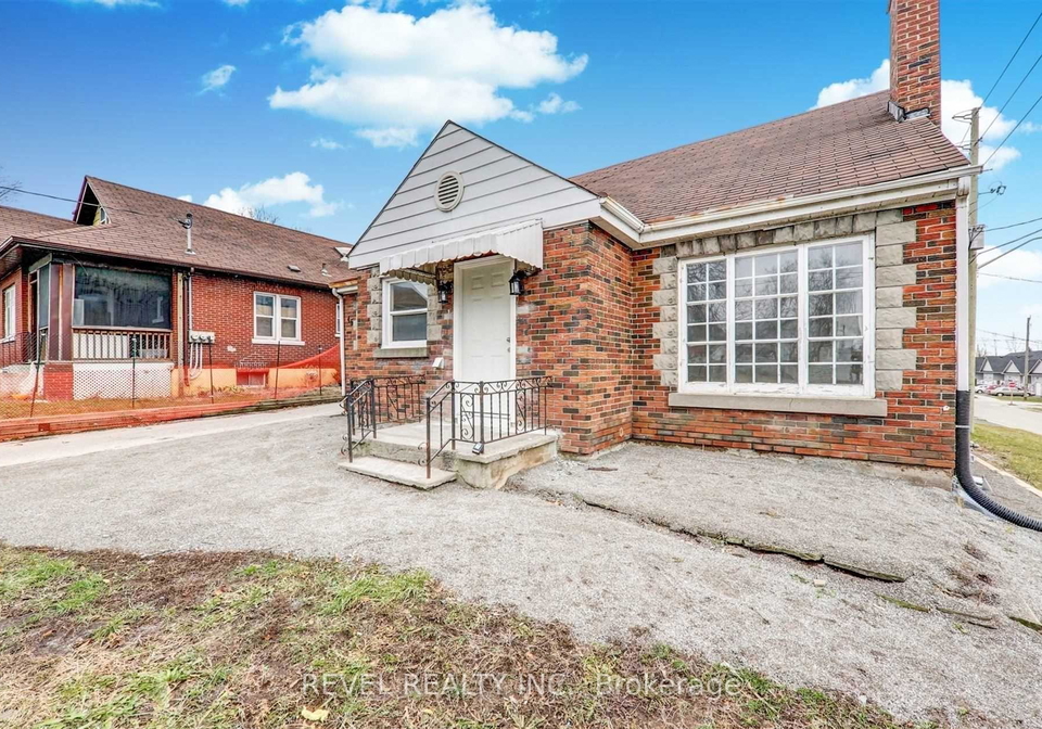 45-fairbanks-street-oshawa-ontario-e12799866