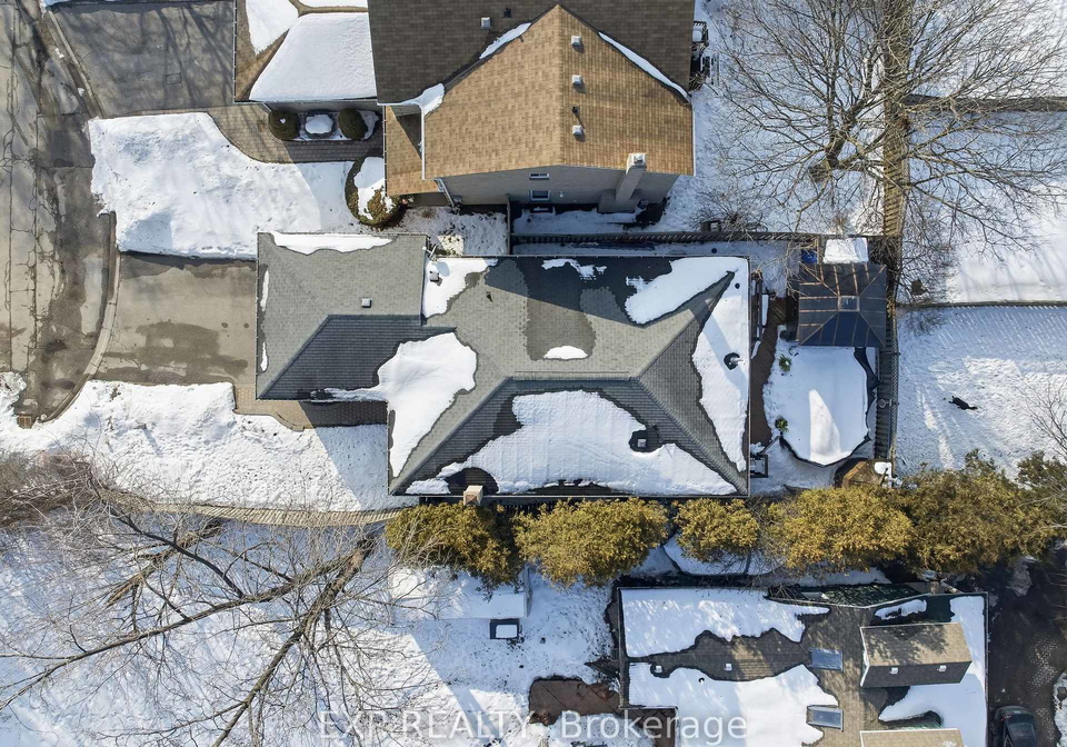 32-bird-crescent-ajax-ontario-e12800626
