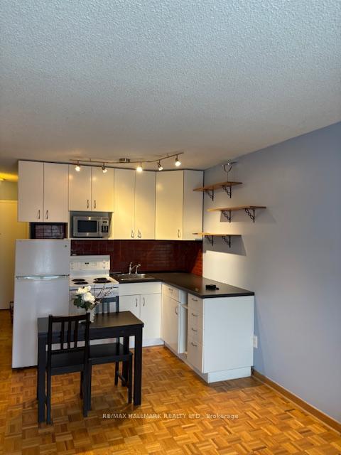 123-woodbine-avenue-toronto-ontario-e12801434