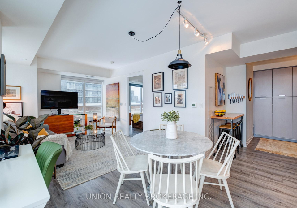 2301-danforth-avenue-toronto-ontario-e12802806