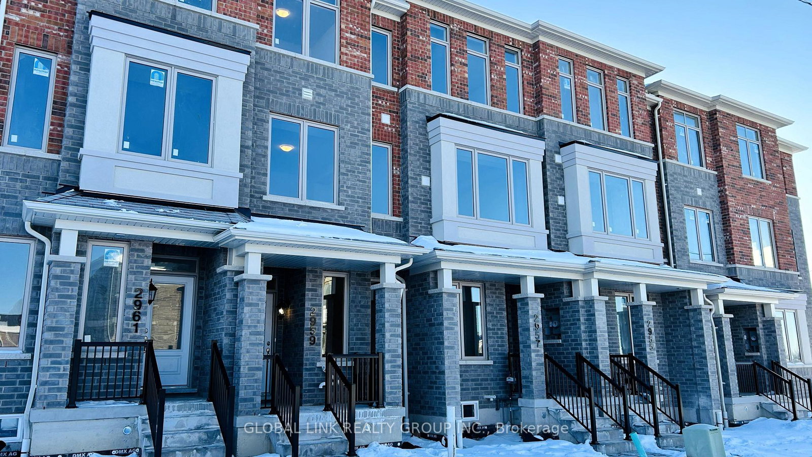 2959-gatestone-path-pickering-ontario-e12802918