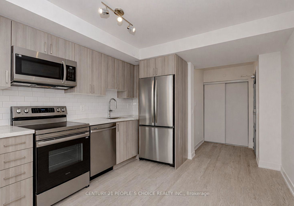 1010-sandy-beach-road-pickering-ontario-e12803602