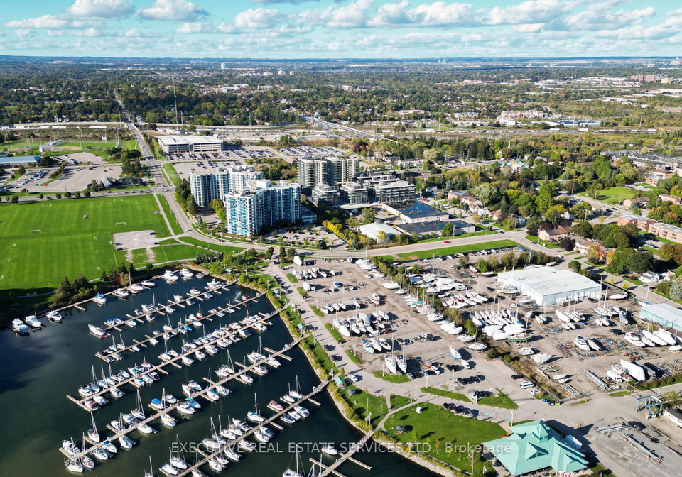 1010-sandy-beach-road-pickering-ontario-e12803702