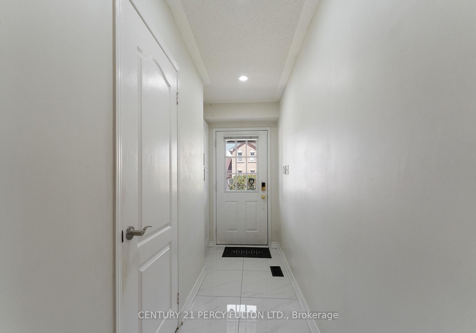 2-stokes-drive-ajax-ontario-e12803774