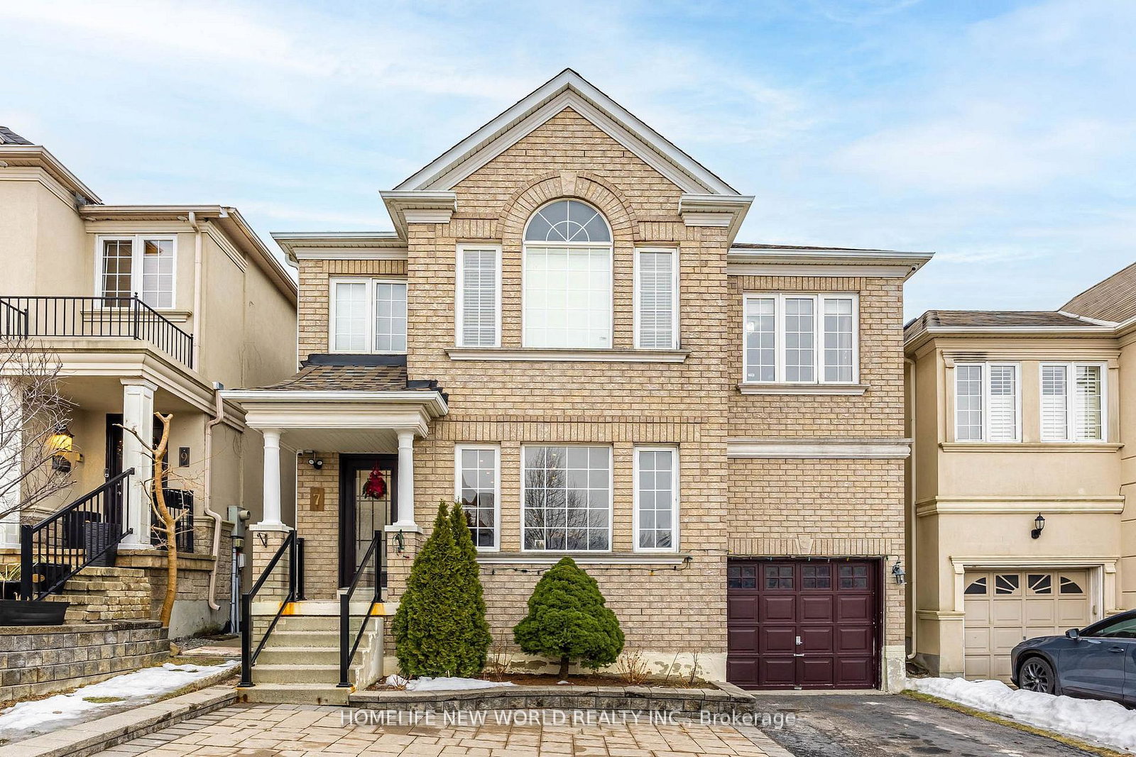 7-batt-crescent-s-ajax-ontario-e12805130