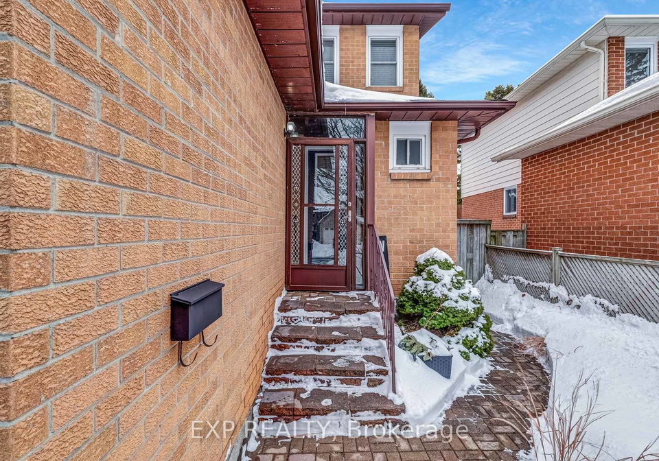 29-golders-green-avenue-scarborough-ontario-e12806596