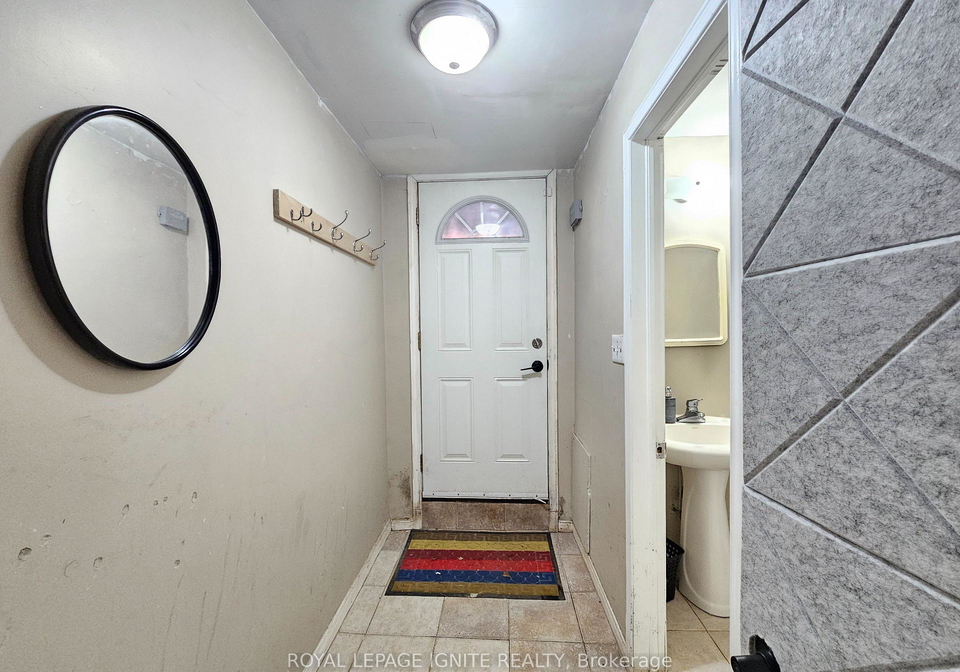 48-roseglor-crescent-scarborough-ontario-e12807382